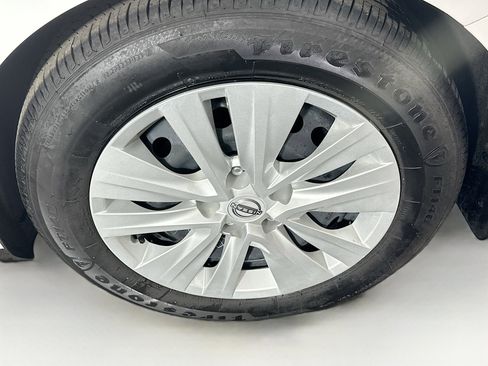 Used 2025 Nissan Sentra S image 11