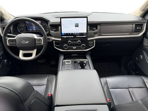 Used 2023 Ford Expedition XLT AWD/4WD image 18
