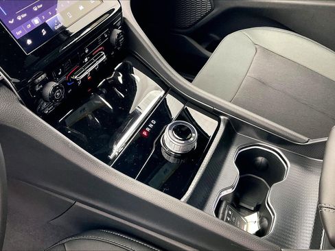 New 2025 Jeep Grand Cherokee 4WD image 8