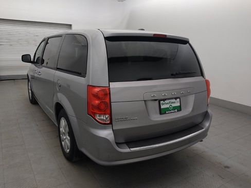 Used 2018 Dodge Grand Caravan SE w/ UConnect Hands-Free Group FWD image 5
