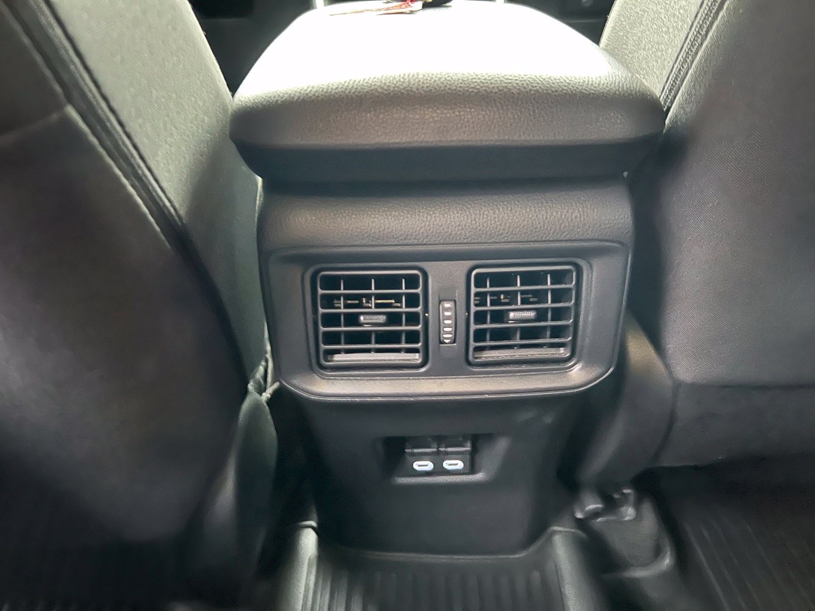 Used 2025 Toyota RAV4 SE AWD/4WD image 43