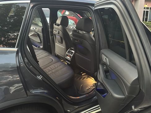 Used 2019 BMW X5 xDrive40i image 18