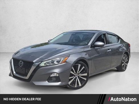 Used 2019 Nissan Altima 2.5 Platinum AWD/4WD image 1