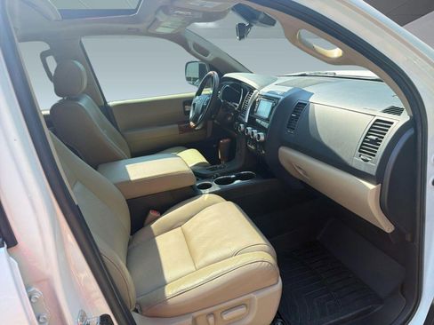 Used 2019 Toyota Sequoia Platinum AWD/4WD image 31