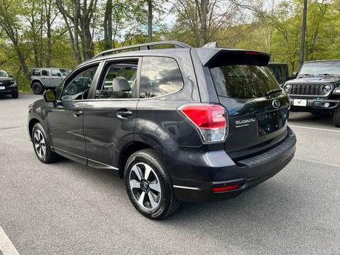 Used 2017 Subaru Forester 2.5i Limited AWD/4WD image 7
