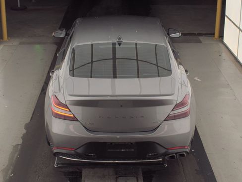 Used 2023 Genesis G70 2.0T image 3