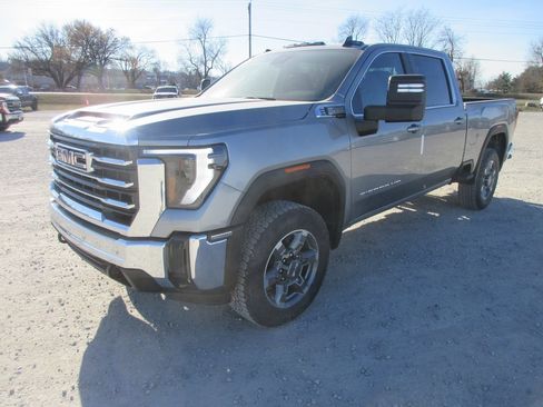 New 2026 GMC Sierra 2500 SLE w/ SLE Value Package; image 11