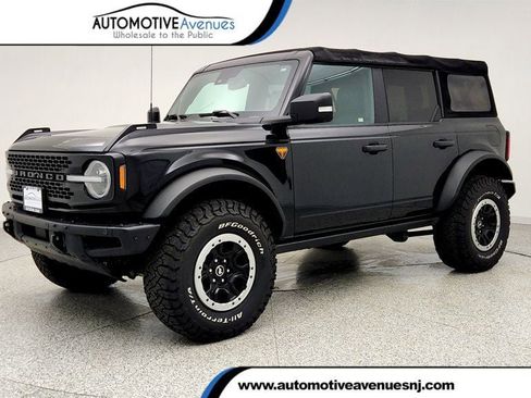 Used 2021 Ford Bronco Badlands image 1