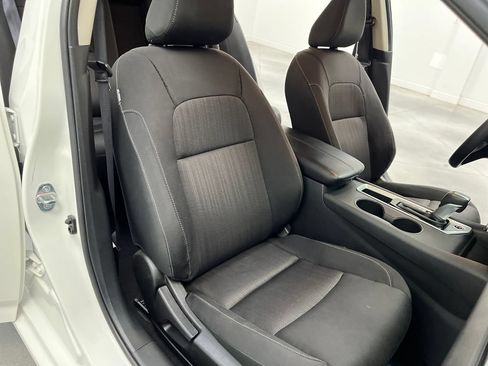 Used 2025 Nissan Altima 2.5 SV FWD image 25