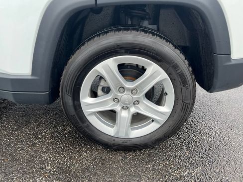 Used 2024 Jeep Compass Sport AWD/4WD image 30