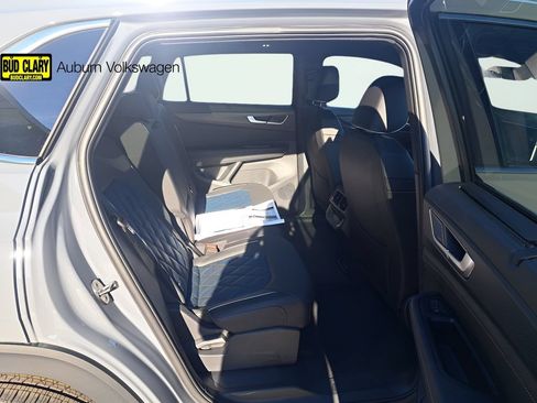 New 2025 Volkswagen Atlas Cross Sport SEL Premium R-Line AWD/4WD image 17