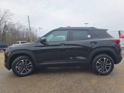 New 2026 Chevrolet TrailBlazer LT w/ Convenience Package FWD image 13
