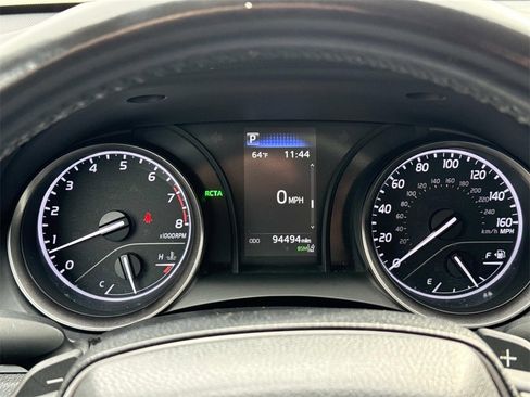 Used 2022 Toyota Camry SE w/ Cold Weather Package image 30