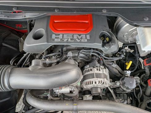 Used 2020 RAM 1500 Laramie w/ Sport Appearance Package AWD/4WD image 13