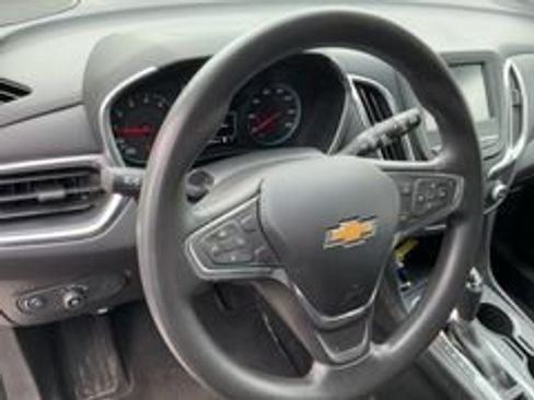 Used 2018 Chevrolet Equinox LT image 12