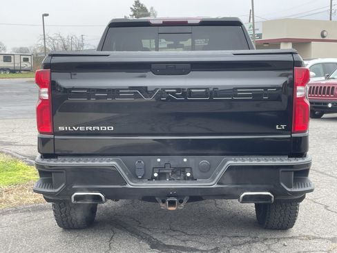 Used 2021 Chevrolet Silverado 1500 LT Trail Boss w/ Convenience Package II image 4