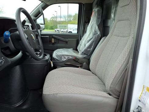New 2026 Chevrolet Express 3500 w/ Power Convenience Package RWD image 6