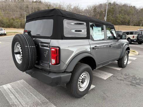 New 2025 Ford Bronco Base image 5