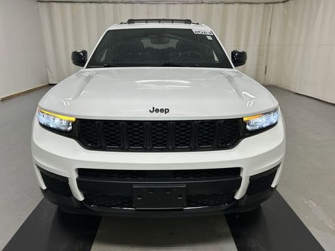 Used 2023 Jeep Grand Cherokee L Laredo AWD/4WD image 3