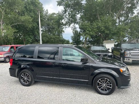 Used 2017 Dodge Grand Caravan GT FWD image 4