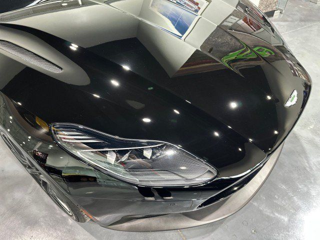 Used 2019 Aston Martin DB11 Volante RWD image 24