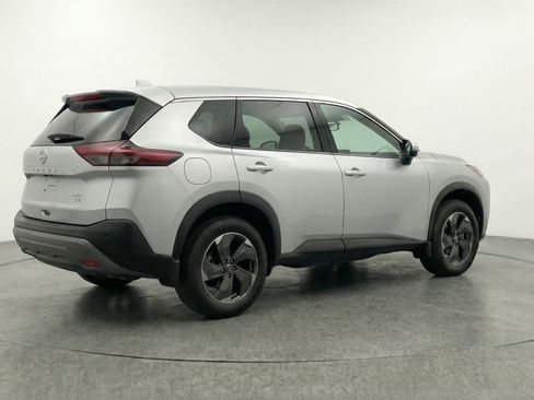 Used 2025 Nissan Rogue SV image 9