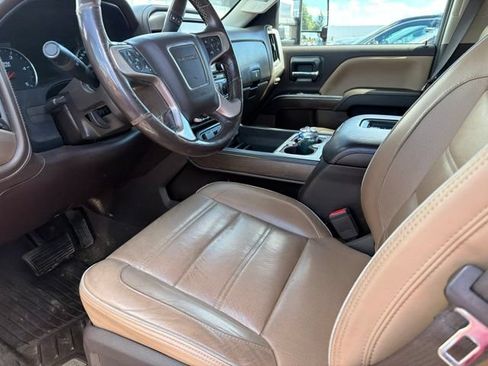Used 2019 GMC Sierra 2500 Denali w/ Duramax Plus Package AWD/4WD image 5