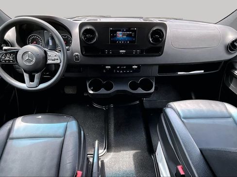 Used 2023 Mercedes-Benz Sprinter 2500 image 15