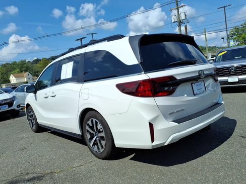 Certified 2025 Honda Odyssey EX-L image 5