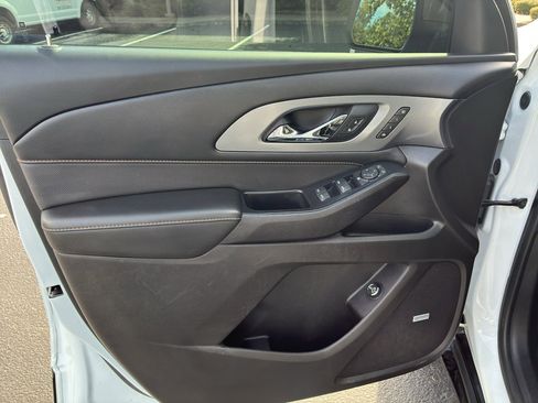 Used 2021 Chevrolet Traverse Premier w/ Redline Edition FWD image 20