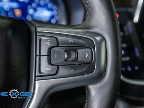Used 2023 Chevrolet Suburban Premier AWD/4WD image 15