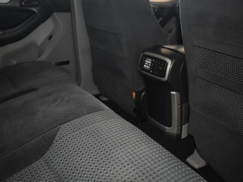 Used 2005 Toyota 4Runner Sport AWD/4WD image 32