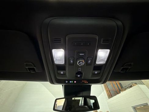 Used 2023 GMC Yukon Denali AWD/4WD image 22