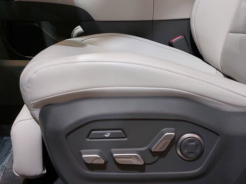 Used 2025 Hyundai Santa Fe Calligraphy AWD/4WD image 30