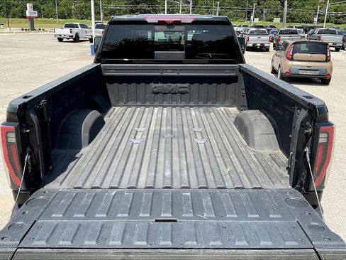 Used 2025 GMC Sierra 2500 AT4 w/ AT4 Premium Plus Package AWD/4WD image 25