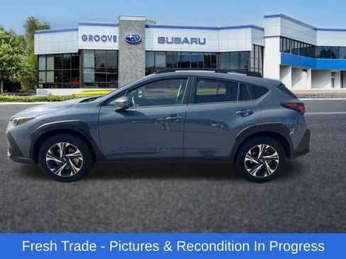 Used 2024 Subaru Crosstrek 2.0i Premium AWD/4WD image 2