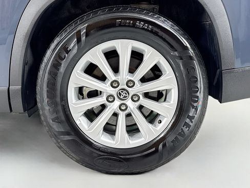 Used 2025 Toyota Grand Highlander FWD image 9