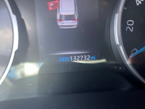Used 2020 Toyota RAV4 XLE w/ Convenience Package AWD/4WD image 5