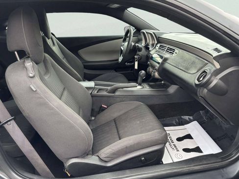 Used 2013 Chevrolet Camaro LS RWD image 17