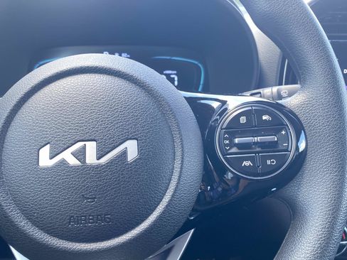 Used 2025 Kia Soul S FWD image 26