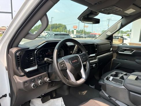 Used 2023 GMC Sierra 1500 Elevation AWD/4WD image 4