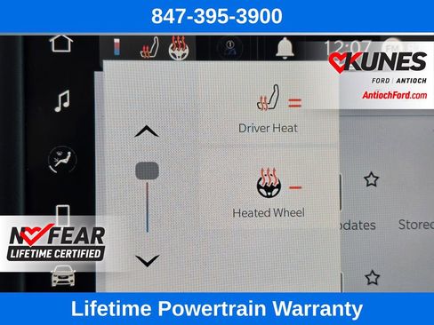 Used 2023 Chrysler Voyager LX image 44