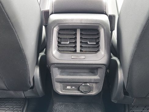 Used 2022 Volkswagen Tiguan SE FWD image 20