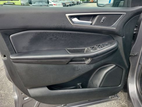 Used 2023 Ford Edge SEL image 16