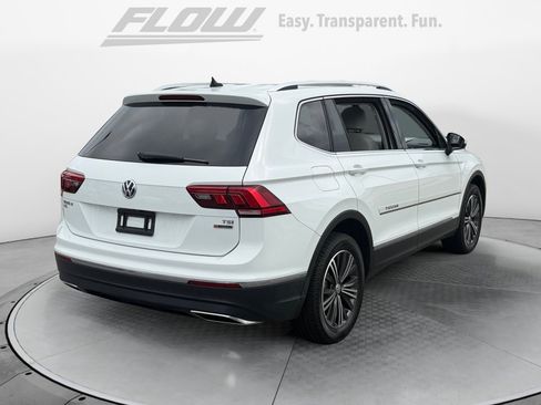 Used 2018 Volkswagen Tiguan SEL AWD/4WD image 9