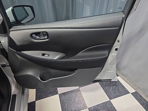 Used 2018 Nissan Leaf S w/ S Charge Package image 6