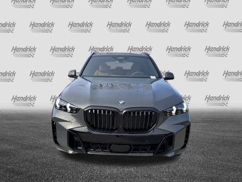 New 2026 BMW X5 sDrive40i image 3