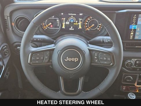 Used 2025 Jeep Gladiator Mojave w/ Convenience Group image 24