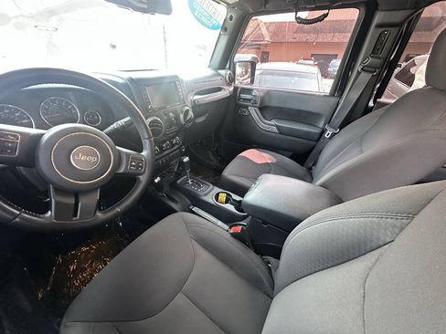 Used 2015 Jeep Wrangler Unlimited Sport w/ Quick Order Package 24S AWD/4WD image 18
