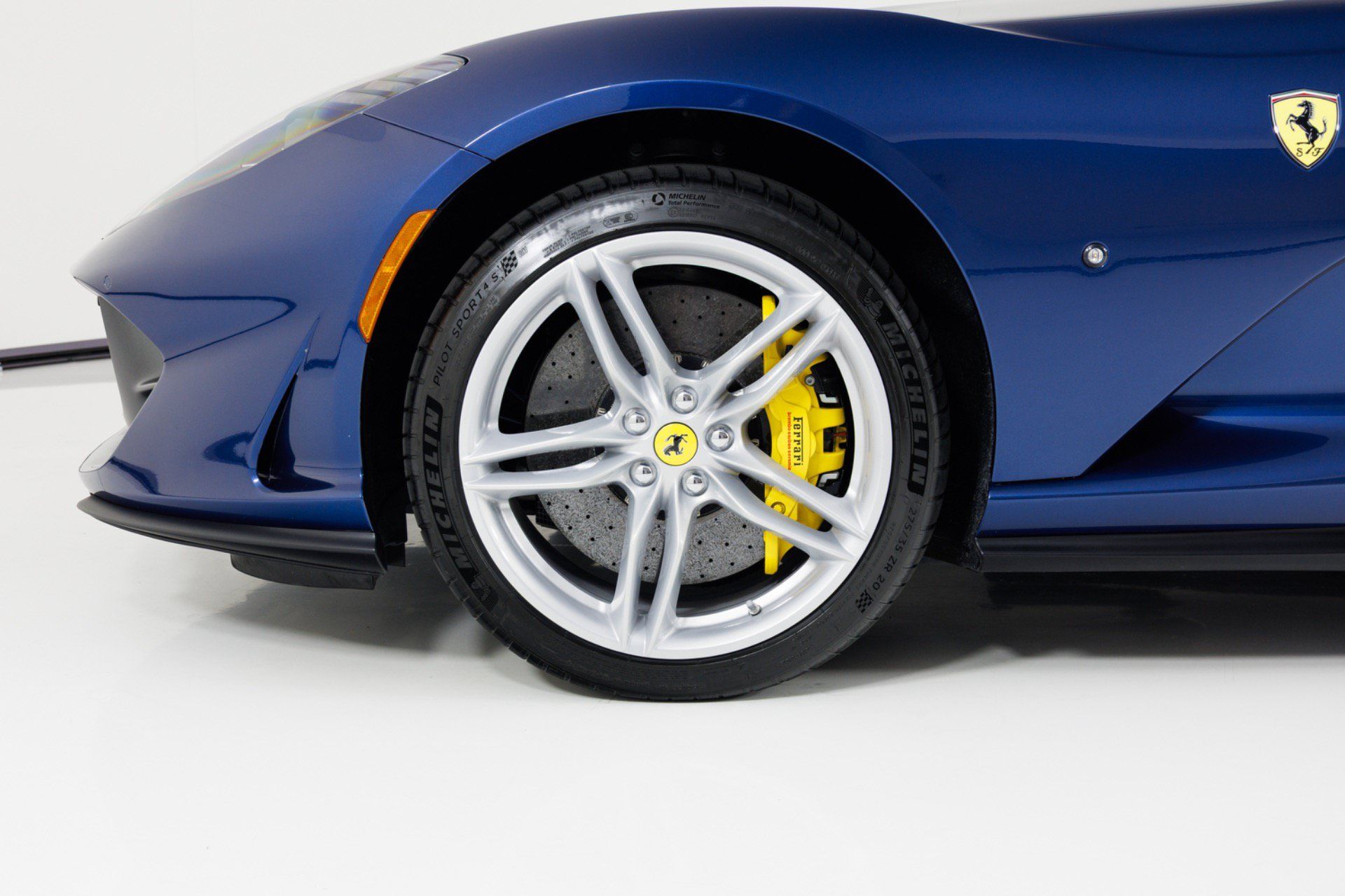 Used 2021 Ferrari 812 GTS RWD image 12